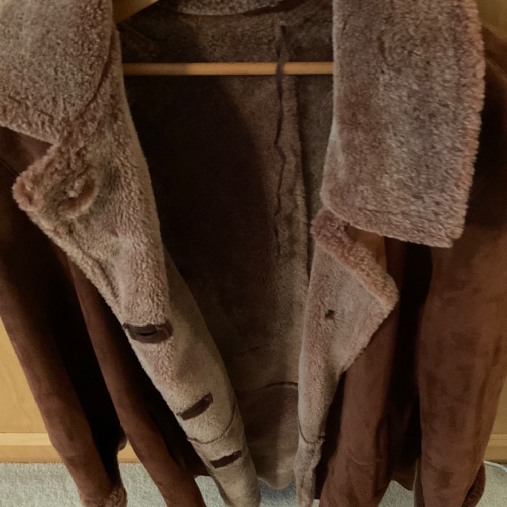 Shearling coat - Picture 3 of 3